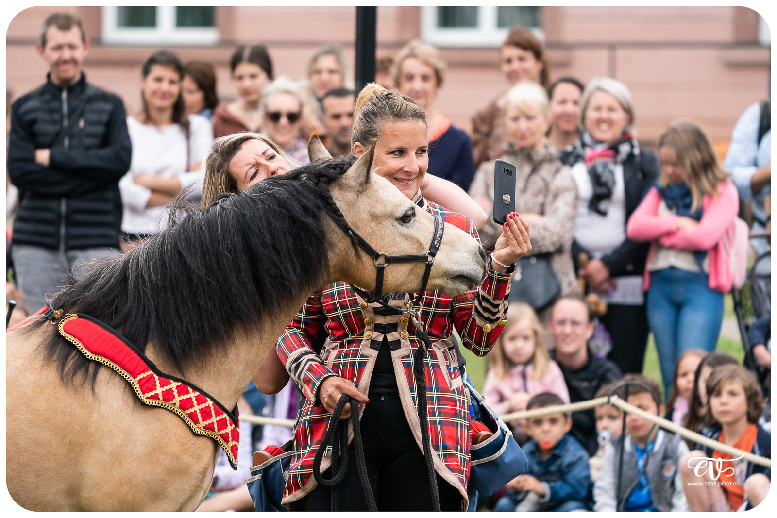 DEUX MINUTES (DELPHINE BOONKENS)